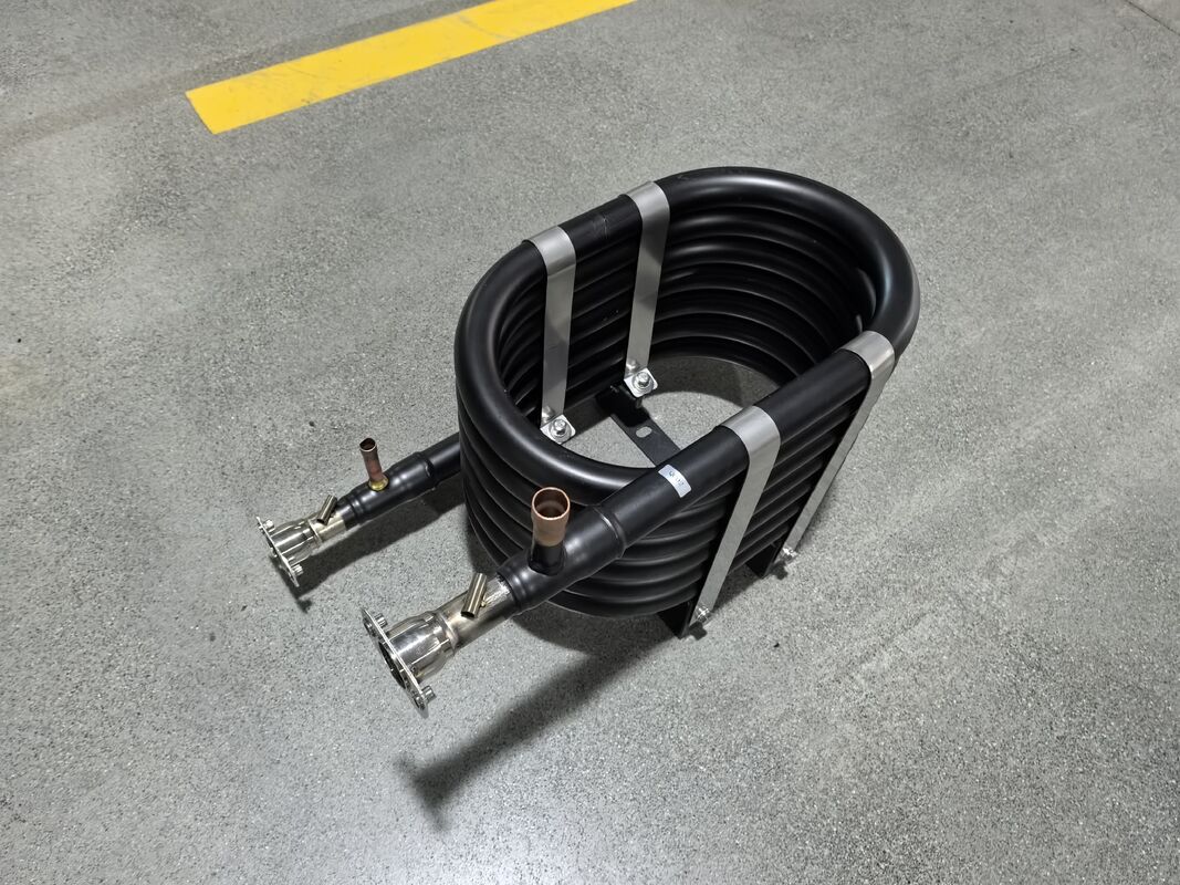 R22 R134a R407c R410a Tipe pendingin Pertukaran panas air panas Dengan ketebalan lempeng 25 sampai 3 mm Konstruksi tahan lama